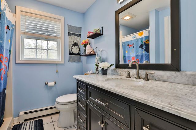 229 Bee Hole Road, Loudon, NH 03307