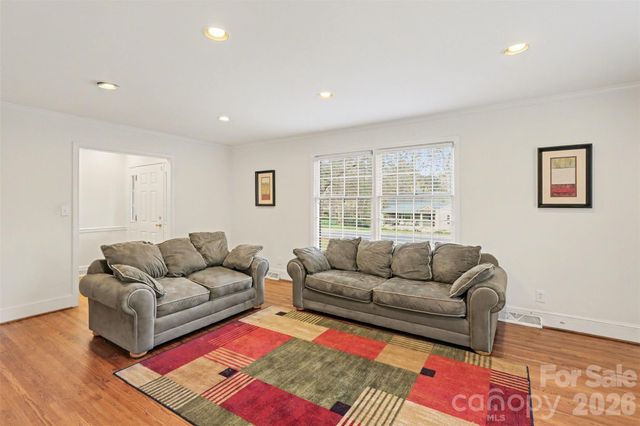 3101 Eastburn Road, Charlotte, NC 28210