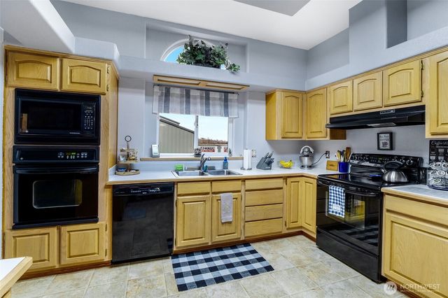 10336 NW Kriete Road, Ephrata, WA 98823