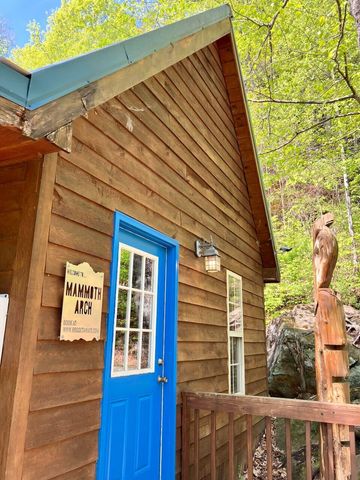 50 Getaways Road, Stanton, KY 40380