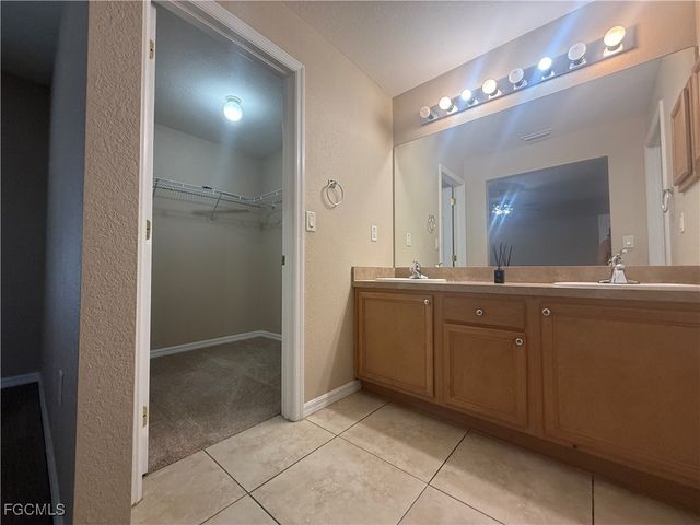1617 NE 23rd TER, Cape Coral, FL 33990
