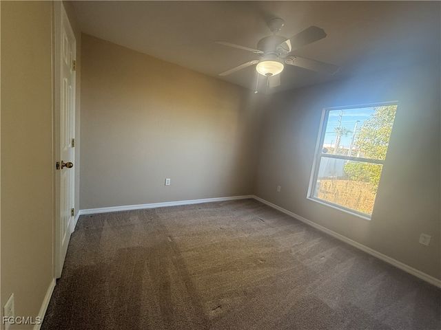 1617 NE 23rd TER, Cape Coral, FL 33990