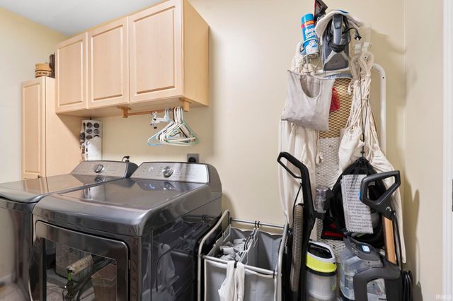 12226 Mossy Oak Run, Fort Wayne, IN 46845