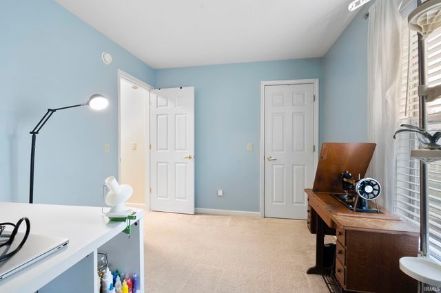 12226 Mossy Oak Run, Fort Wayne, IN 46845