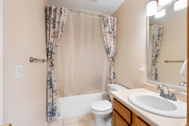 12226 Mossy Oak Run, Fort Wayne, IN 46845