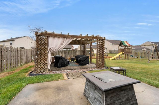 12226 Mossy Oak Run, Fort Wayne, IN 46845