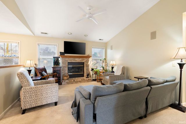 12226 Mossy Oak Run, Fort Wayne, IN 46845