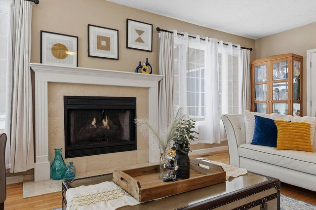 1307 Cross Creek Road, Mahomet, IL 61853