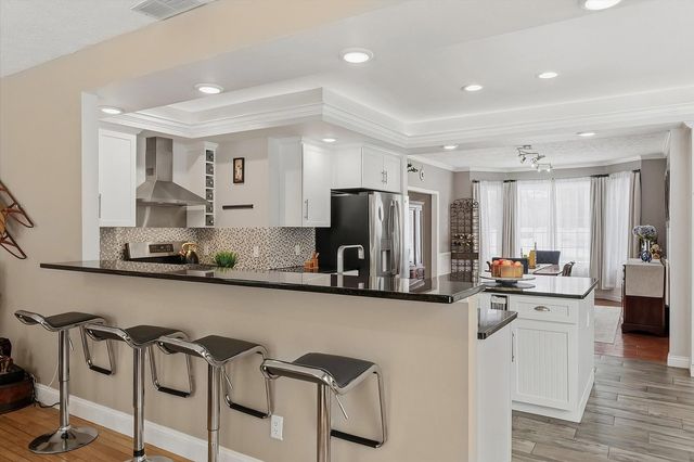 1307 Cross Creek Road, Mahomet, IL 61853