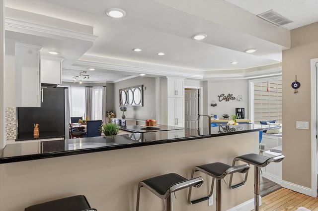 1307 Cross Creek Road, Mahomet, IL 61853