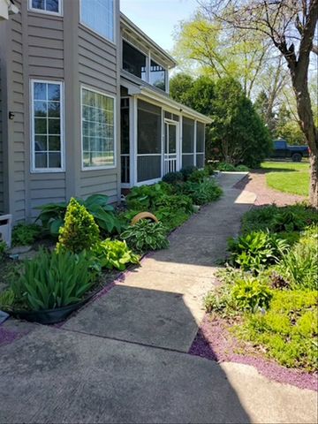 1307 Cross Creek Road, Mahomet, IL 61853