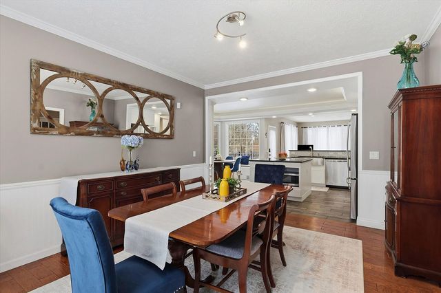 1307 Cross Creek Road, Mahomet, IL 61853