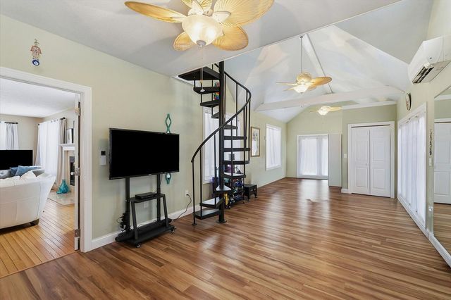 1307 Cross Creek Road, Mahomet, IL 61853