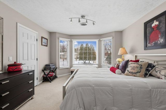 1307 Cross Creek Road, Mahomet, IL 61853