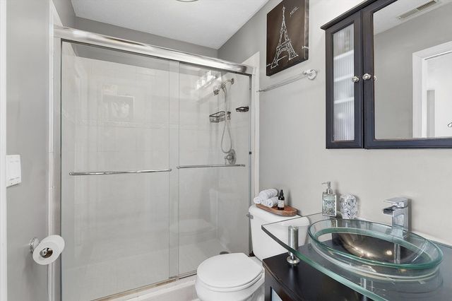 1307 Cross Creek Road, Mahomet, IL 61853