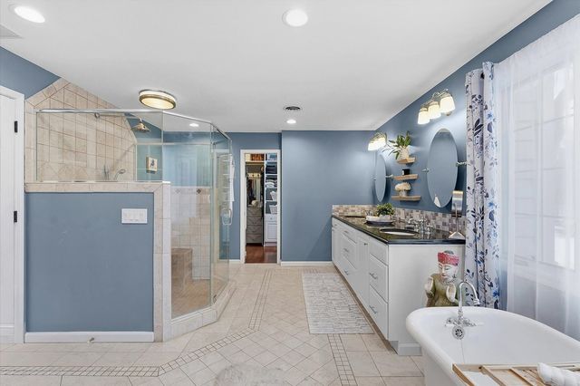 1307 Cross Creek Road, Mahomet, IL 61853