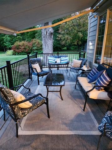 1307 Cross Creek Road, Mahomet, IL 61853