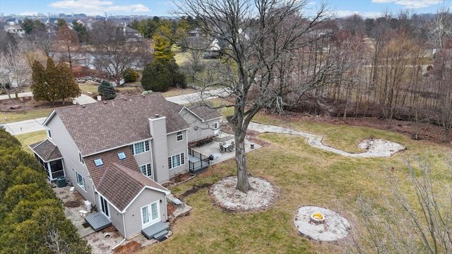 1307 Cross Creek Road, Mahomet, IL 61853