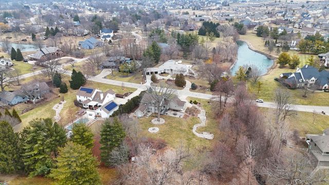 1307 Cross Creek Road, Mahomet, IL 61853