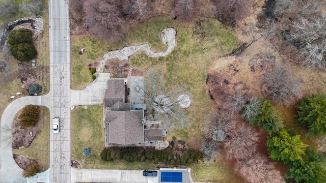 1307 Cross Creek Road, Mahomet, IL 61853