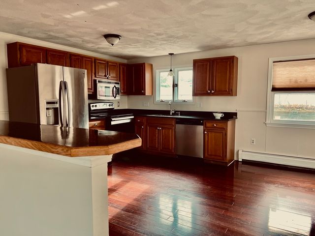 32 Jennifer Ln B, Peabody, MA 01960