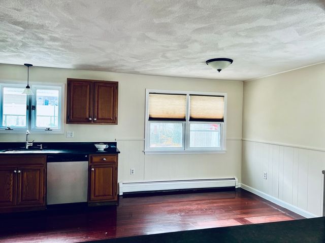 32 Jennifer Ln B, Peabody, MA 01960