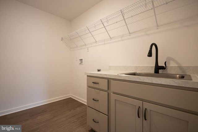 76 GRAINFIELD CT, Martinsburg, WV 25404