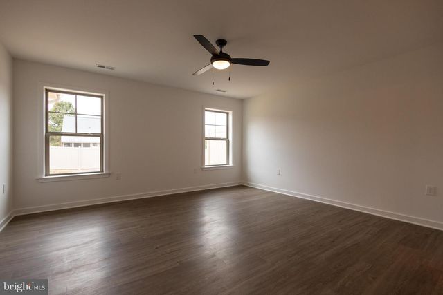 76 GRAINFIELD CT, Martinsburg, WV 25404