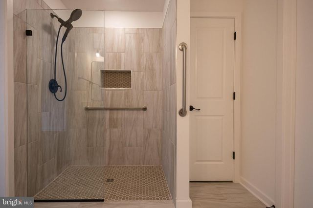 76 GRAINFIELD CT, Martinsburg, WV 25404