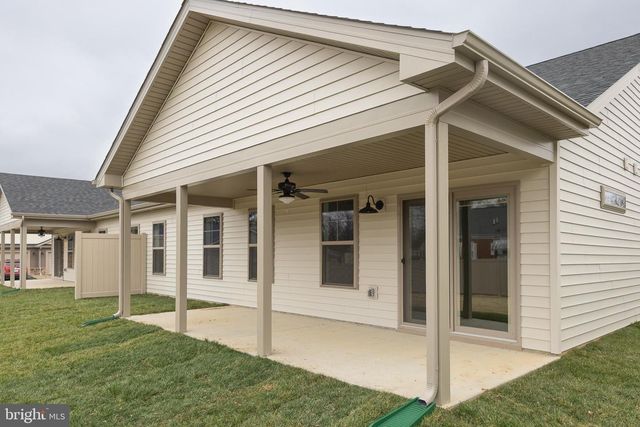 76 GRAINFIELD CT, Martinsburg, WV 25404