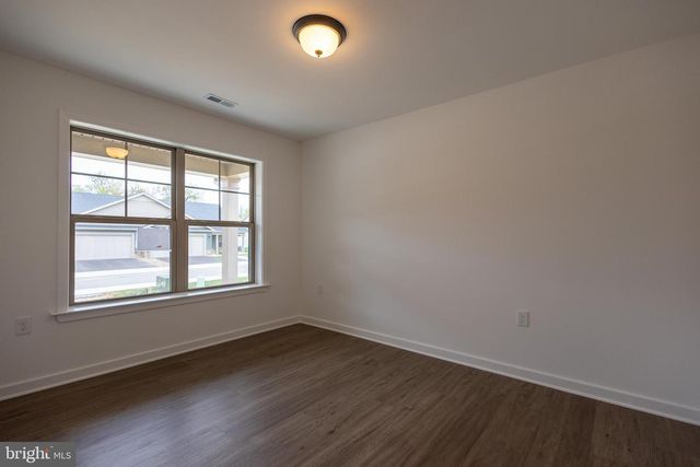 76 GRAINFIELD CT, Martinsburg, WV 25404