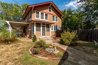 1215 W 4th Street, Lawrence, KS 66044