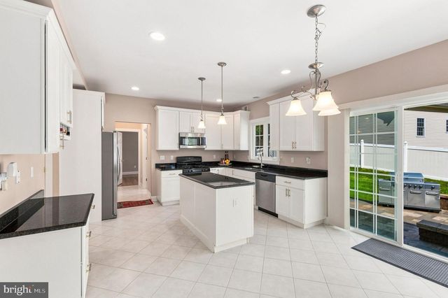 101 CHURCHILL AVE, Somerset, NJ 08873