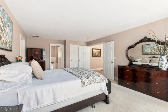 101 CHURCHILL AVE, Somerset, NJ 08873