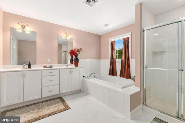 101 CHURCHILL AVE, Somerset, NJ 08873
