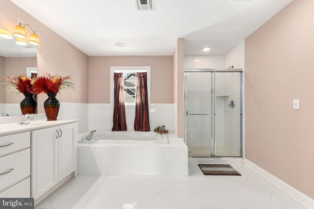 101 CHURCHILL AVE, Somerset, NJ 08873