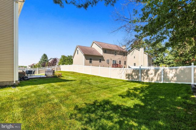 101 CHURCHILL AVE, Somerset, NJ 08873