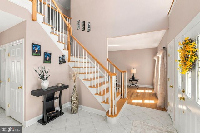 101 CHURCHILL AVE, Somerset, NJ 08873