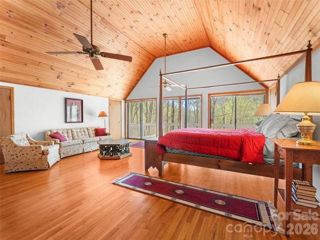 43 Hungryneck Hollow Lane, Saluda, NC 28773