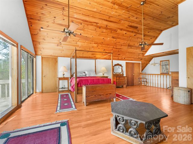 43 Hungryneck Hollow Lane, Saluda, NC 28773