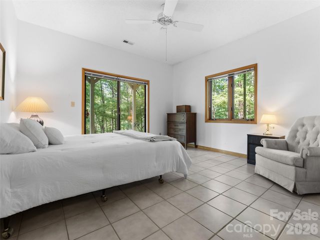 43 Hungryneck Hollow Lane, Saluda, NC 28773