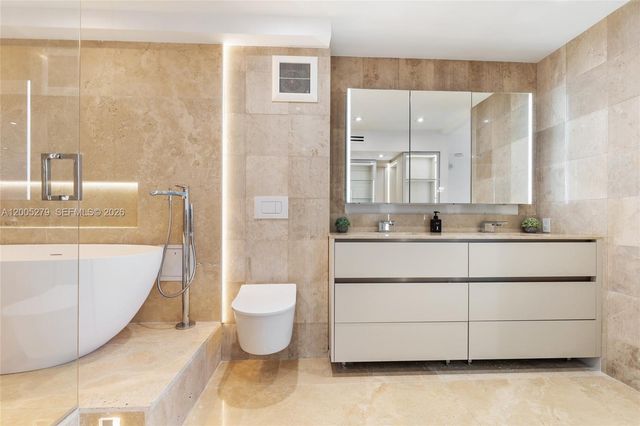 2301 Collins 1011 1011, Miami Beach, FL 33139