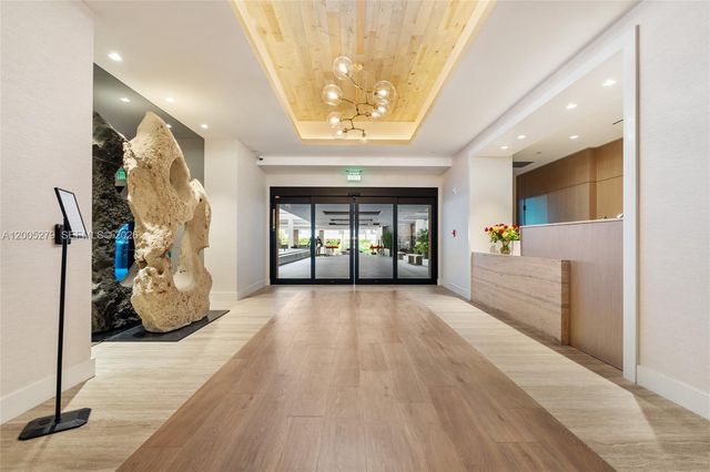 2301 Collins 1011 1011, Miami Beach, FL 33139