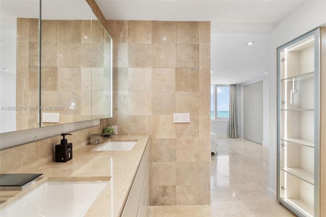 2301 Collins 1011 1011, Miami Beach, FL 33139
