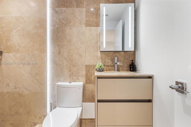 2301 Collins 1011 1011, Miami Beach, FL 33139