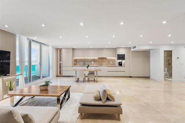 2301 Collins 1011 1011, Miami Beach, FL 33139