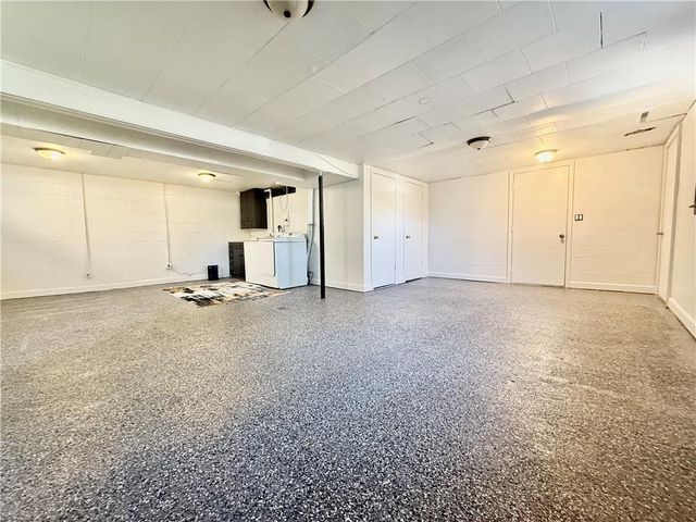 1303 E 3RD Street, Maryville, MO 64468