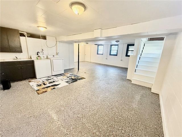 1303 E 3RD Street, Maryville, MO 64468