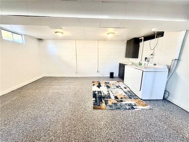 1303 E 3RD Street, Maryville, MO 64468