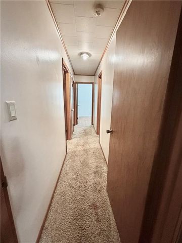 1303 E 3RD Street, Maryville, MO 64468